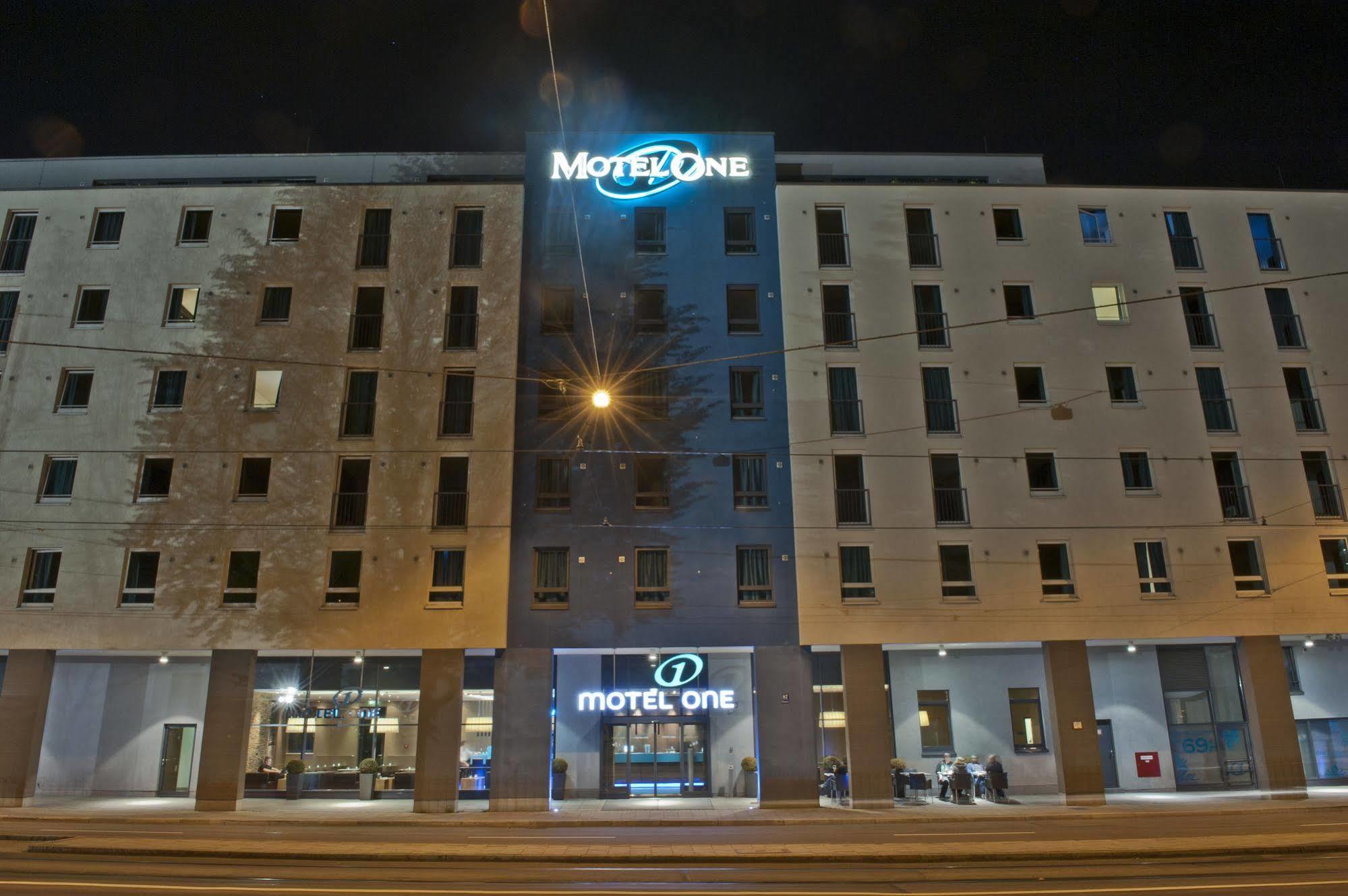 Motel One Muenchen-East Side Zewnętrze zdjęcie